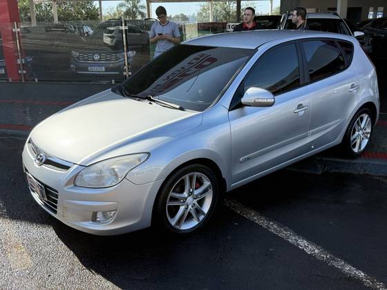 HYUNDAI I30 2.0 MPFI GLS 16V GASOLINA 4P AUTOMÁTICO HYUNDAI I30 2.0 MPFI GLS 16V GASOLINA 4P AUTOMÁTICO